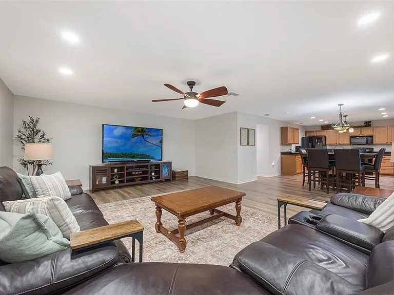 1704 Hoofprint Ct