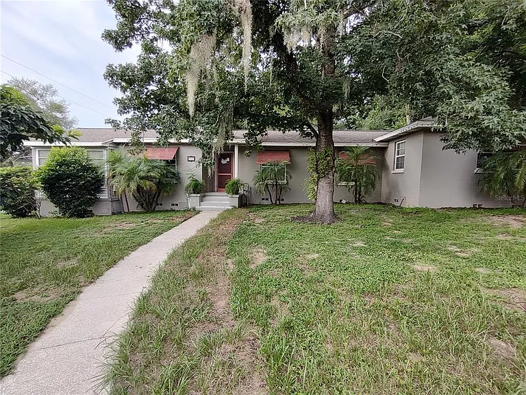 995 W 11th Ave