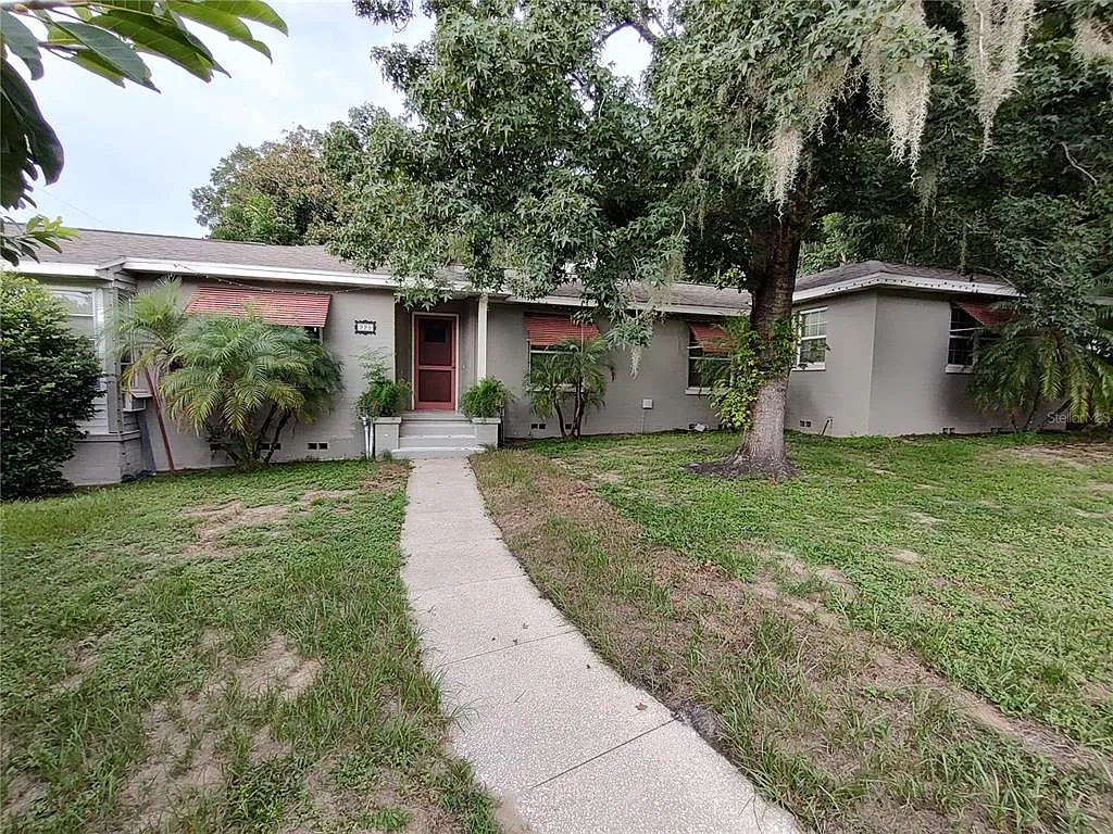 995 W 11th Ave
