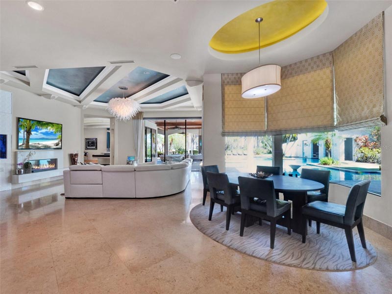 6137 Grosvenor Shore Drive