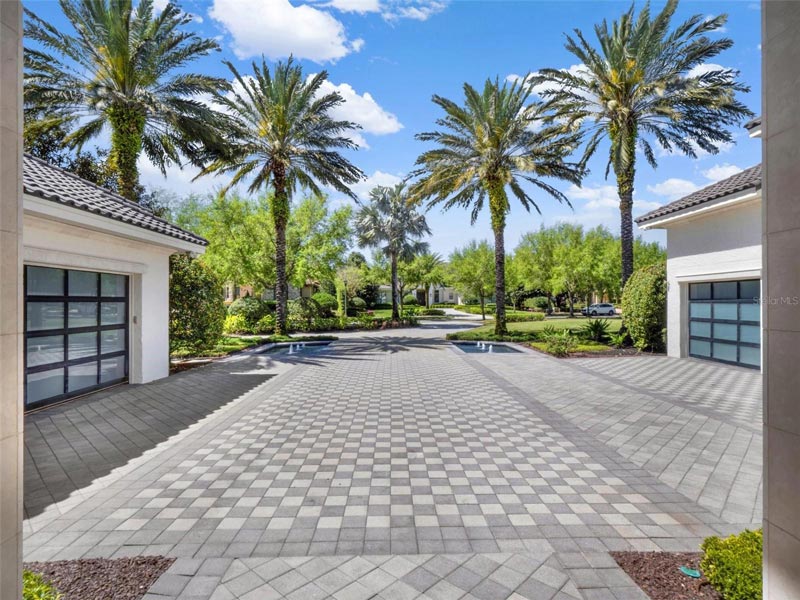 6137 Grosvenor Shore Drive