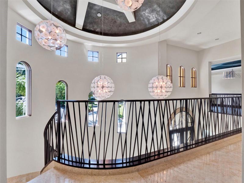 6137 Grosvenor Shore Drive