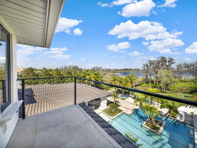 6137 Grosvenor Shore Drive
