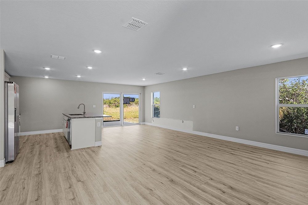 3841 San Pedro Ave