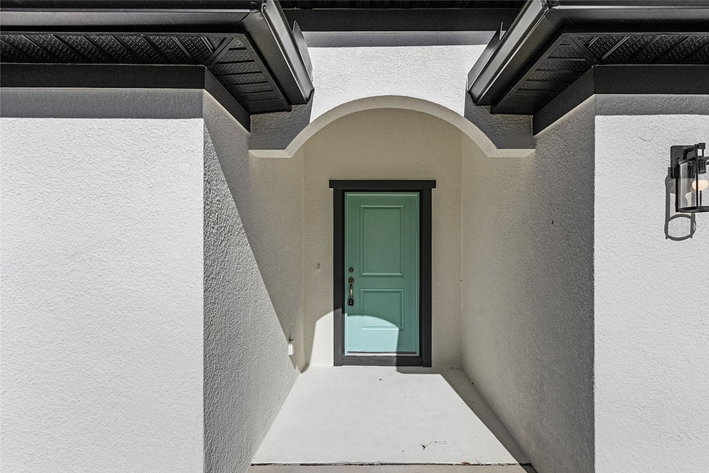 3841 San Pedro Ave